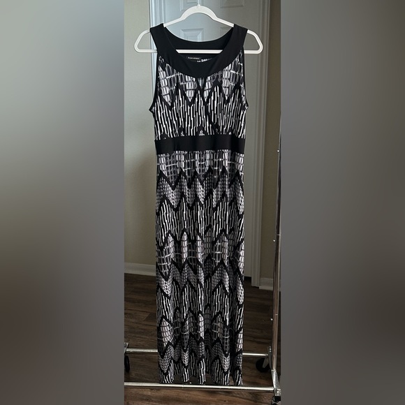 Susan Lawrence Maxi Dress - Picture 1 of 4